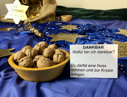 Weihnachten – ein Bodenbild zum öffentlich legen